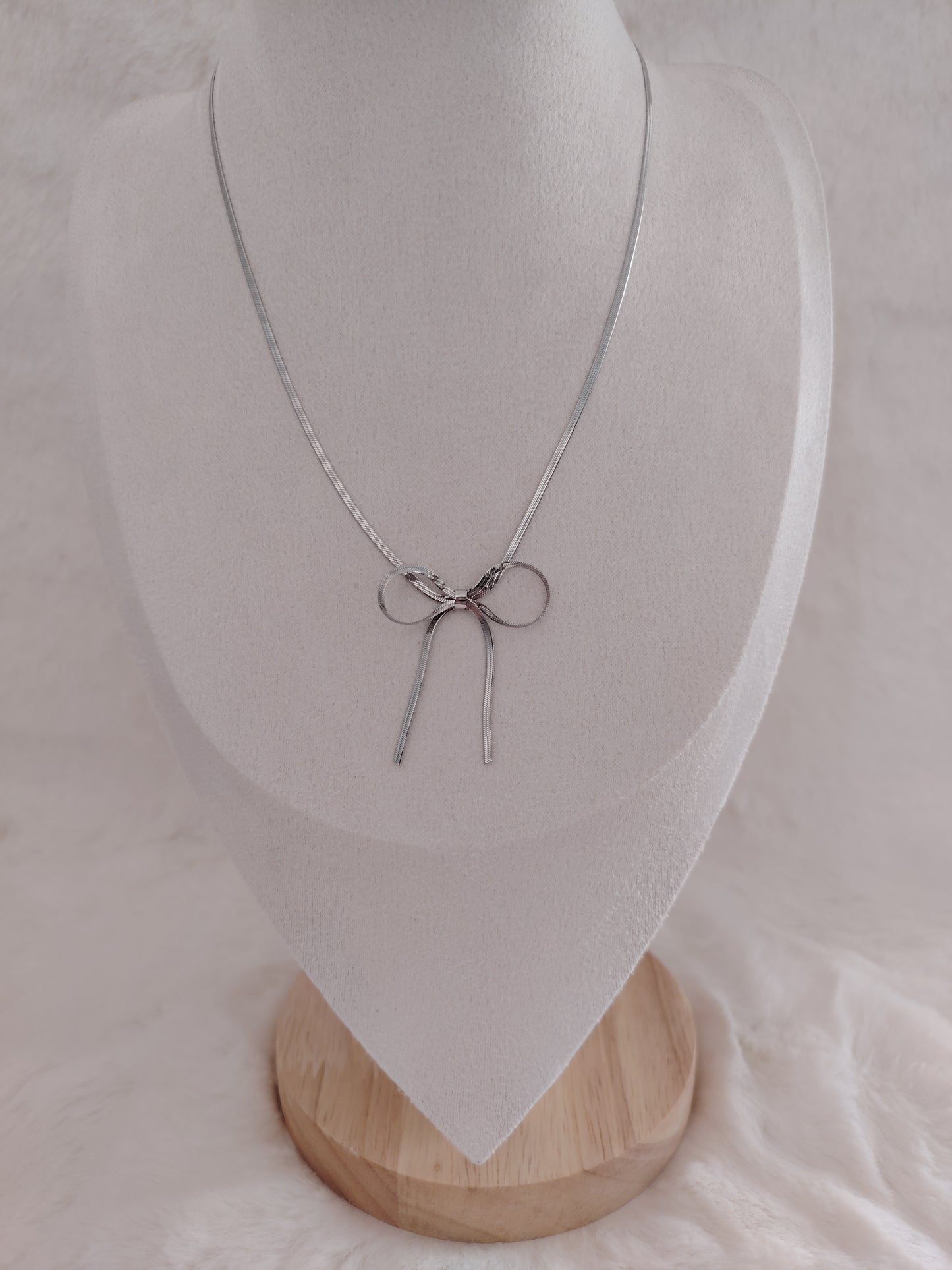 Collier Noeud d' Elégance