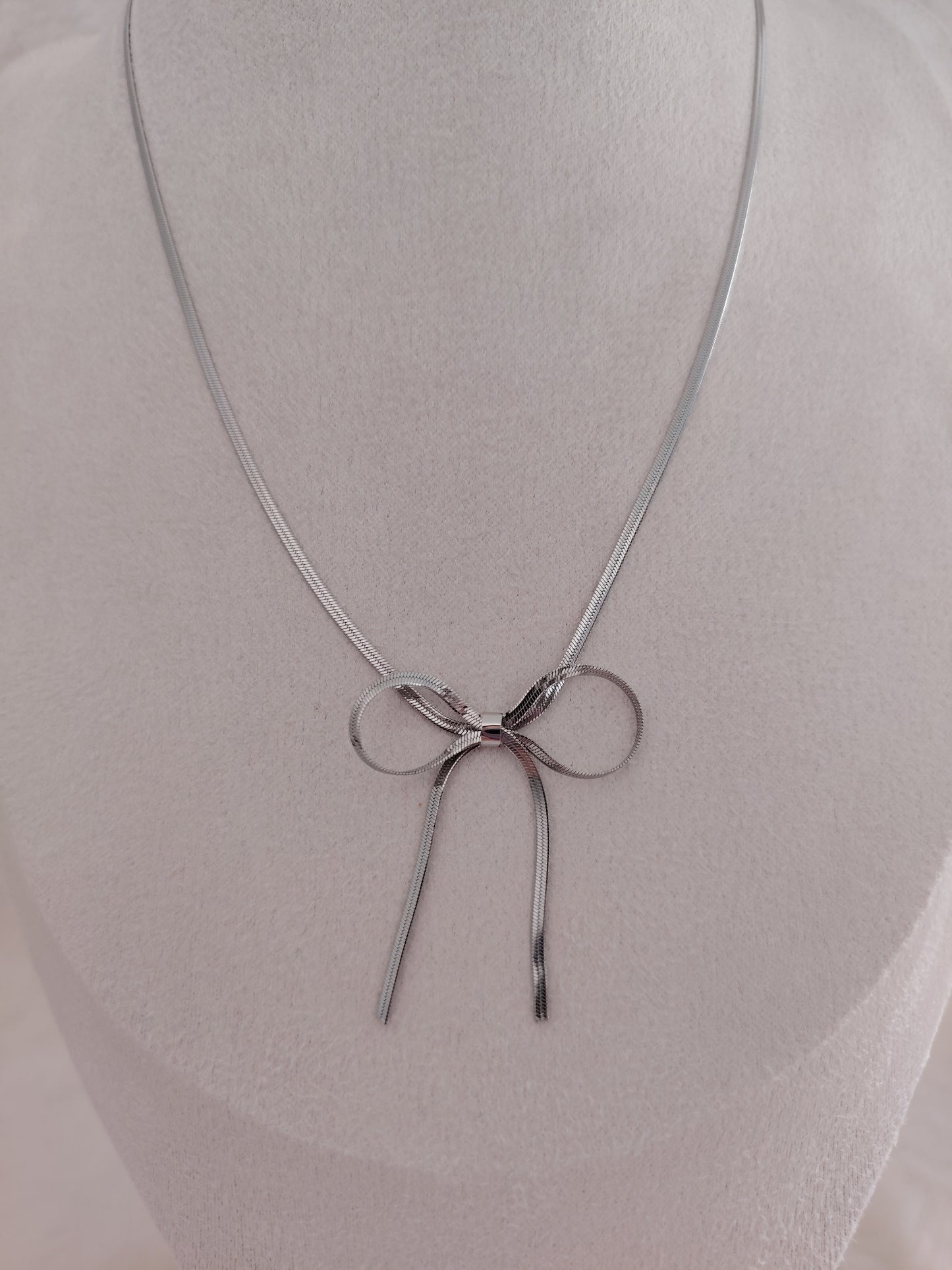 Collier Noeud d' Elégance