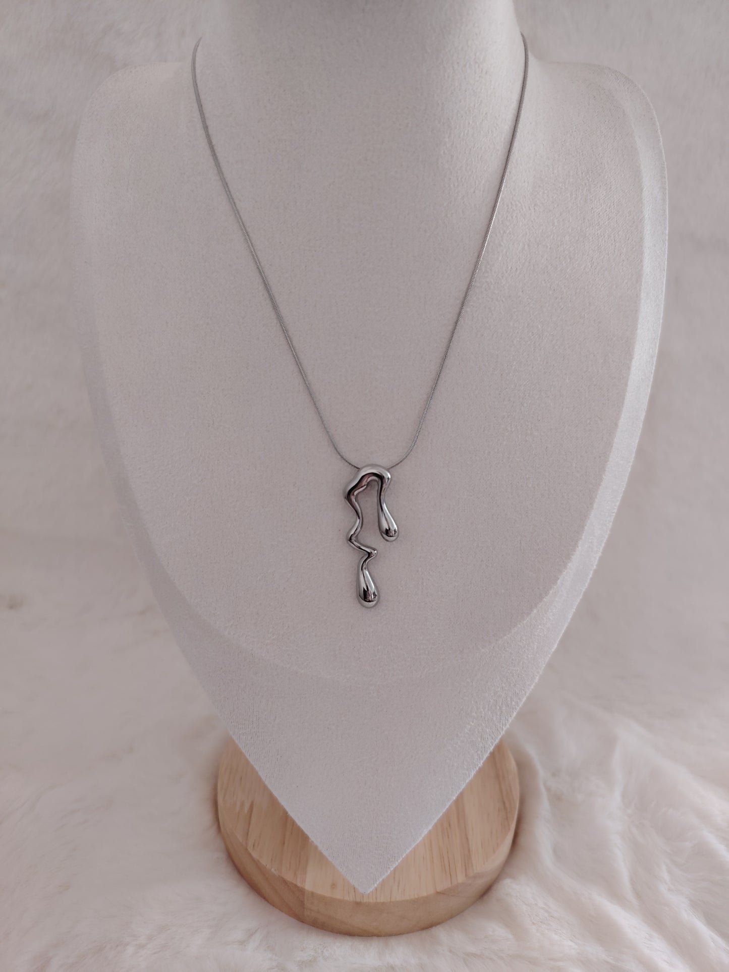 Collier Goutte Sauvage