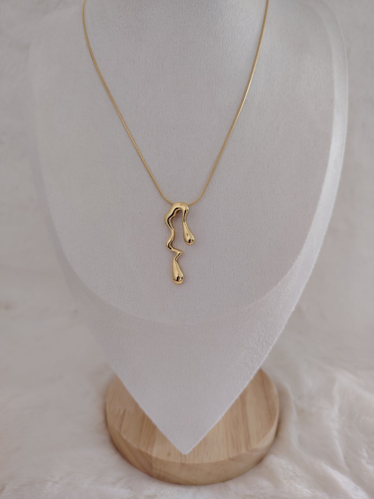 Collier Goutte Sauvage