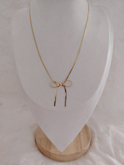Collier Noeud d' Elégance